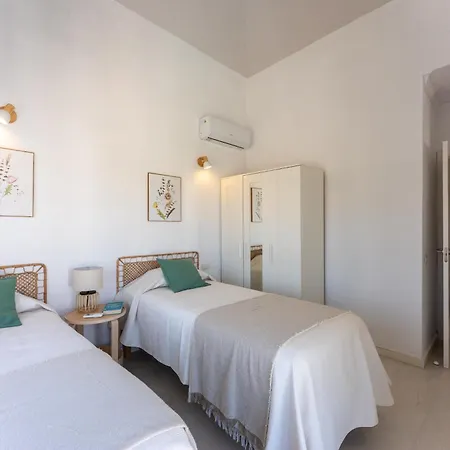 Maronata With Pool And Children's Playhouse Semesterbostad Costa Adeje (Tenerife)