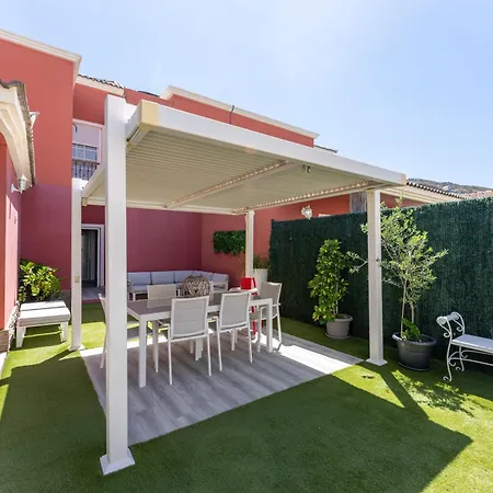 Maronata With Pool And Children's Playhouse Semesterbostad Costa Adeje (Tenerife)